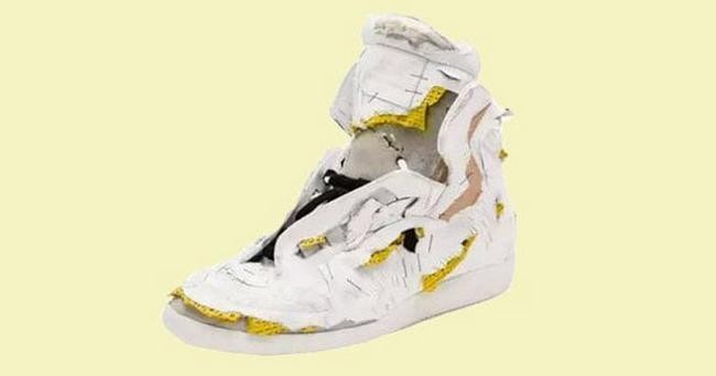 4. Рваные кроссовки Margiela