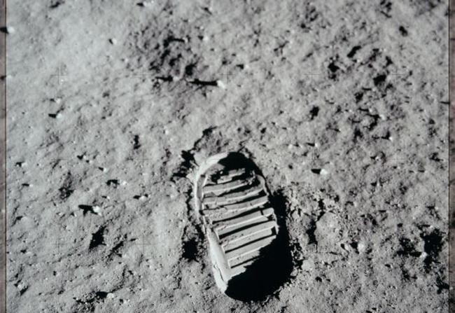 6. Первый человек на Луне