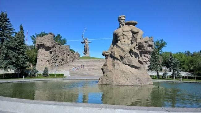 Мемориальный комплекс «Героям Сталинградской битвы» на Мамаевом кургане, Россия