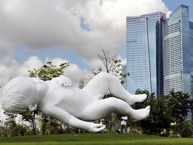 Planet, Марк Куинн. Сингапур, 2008