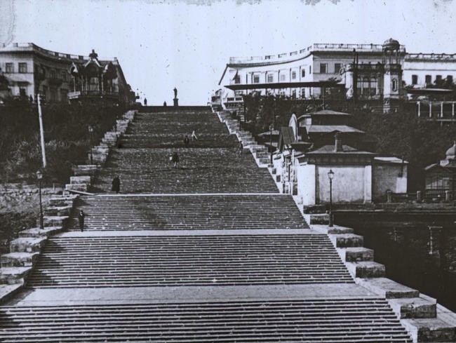 5. Потёмкинская лестница