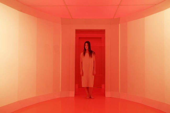 По ту сторону чёрной радуги / Beyond the Black Rainbow (2010)