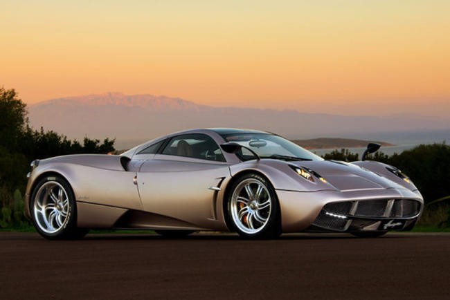 10-е место: Pagani Huayra (370,1 км/ч)