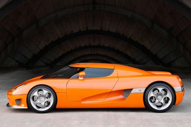 6-е место: Koenigsegg CCR (402,3 км/ч)