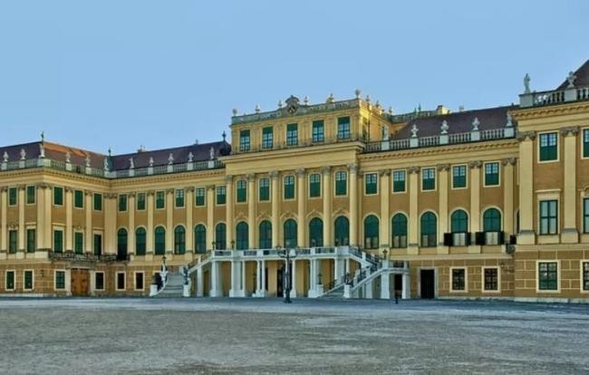 Дворец Шенбрунн, Австрия
