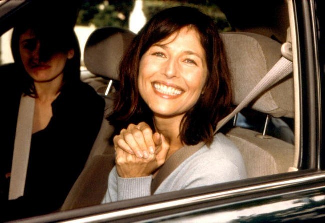 Обаятельная и привлекательная / Lovely & Amazing (Николь Холофсенер, 2001)