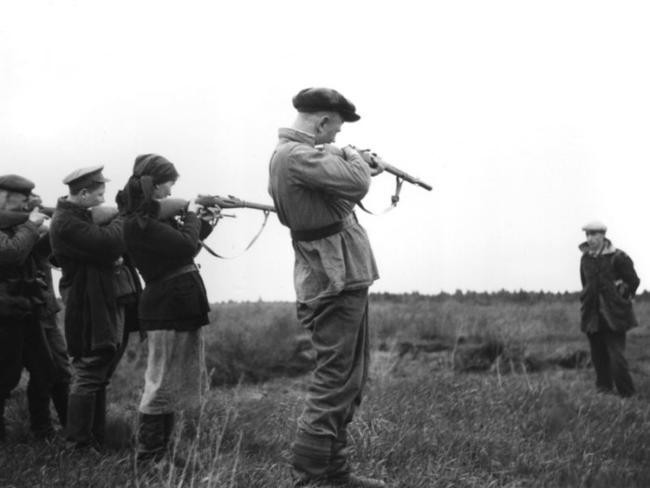 1. Расстрел предателя