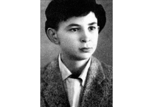 Илья Олейников