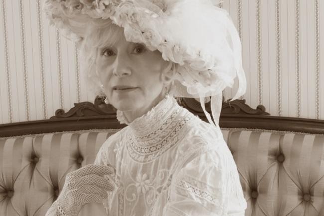 9. Элиза Донниторн