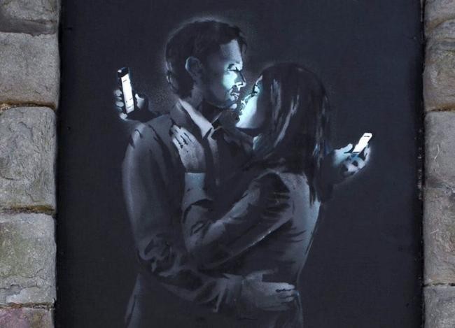 5. «Любовники со смартфонами». 2014 г.