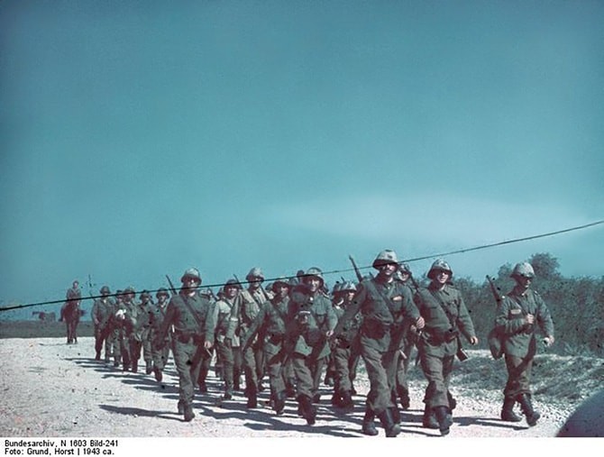 Румынская пехота около 1943 г.: