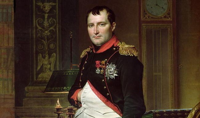 Что не так с пирамидой Лувра?