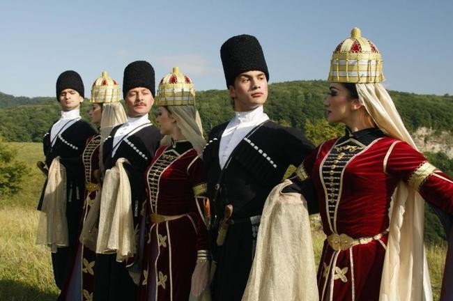 Целование груди у "кормилицы"