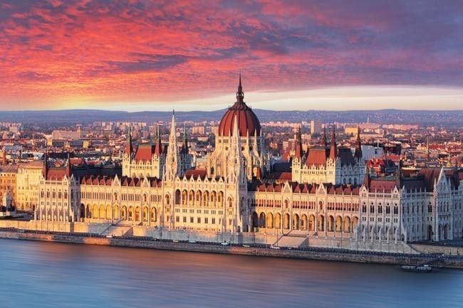 Здание венгерского парламента