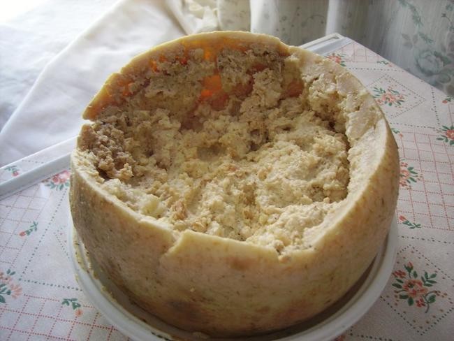 Casu Marzu в Италии
