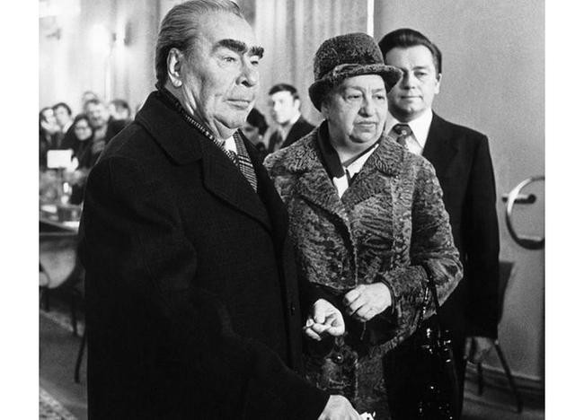 Юные годы жены Брежнева