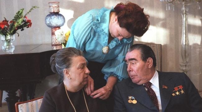 Простая советская женщина