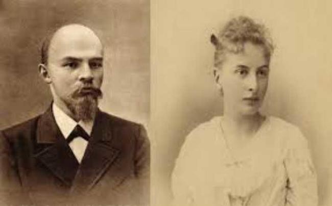 Любовный треугольник?