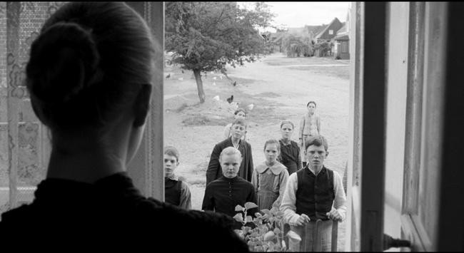 2. Белая лента / Das weiße Band (Михаэль Ханеке, 2009)