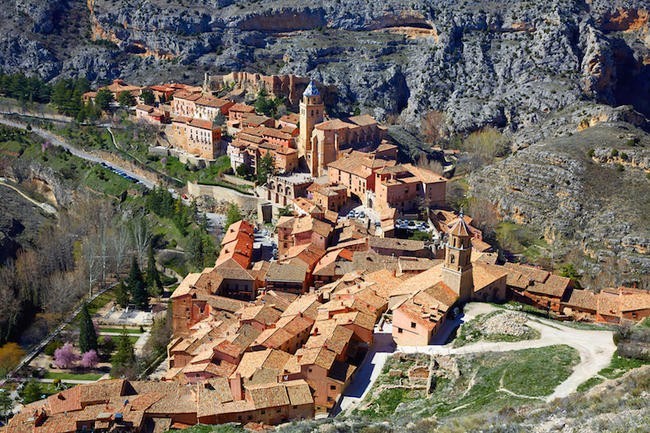 2. Альбаррасин