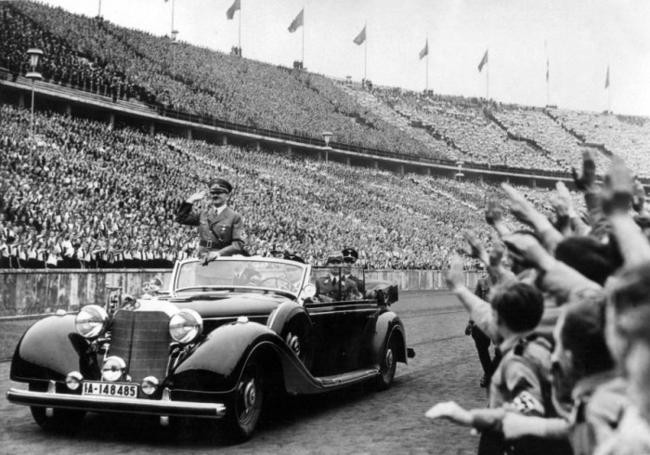 1. Mercedes Benz 770k Гитлера: 10 млн.$