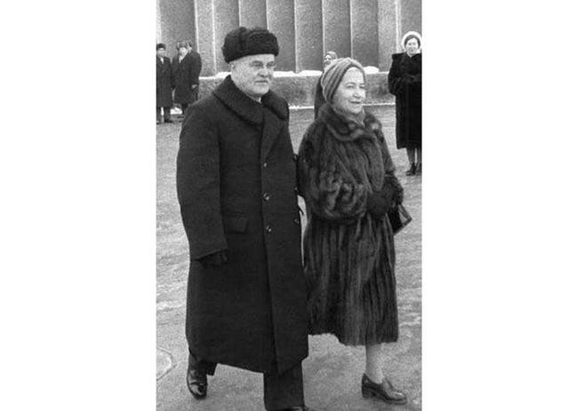 Вячеслав Молотов и Перл Карповская