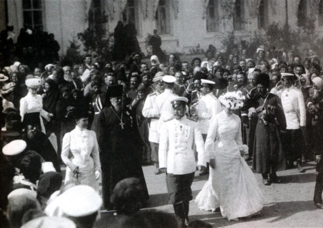 К чему привела канонизация Серафима Саровского, проведённая Николаем II практически насильно и против воли Святейшего Синода