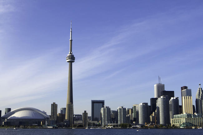 2. CN Tower, Канада