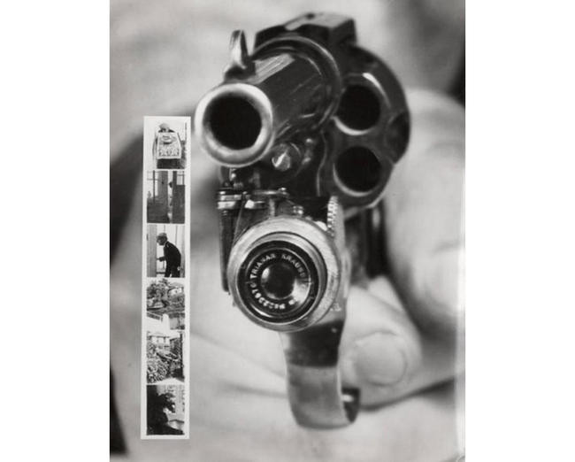 Револьвер, который фотографирует перед выстрелом, 1938