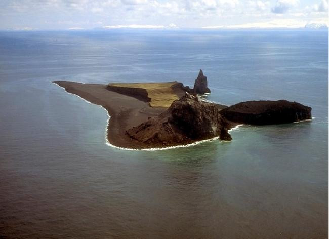 Богослов (Bogoslof), Аляска