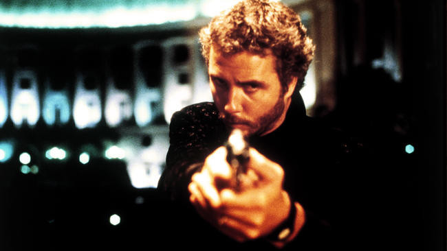16. Охотник на людей / Manhunter