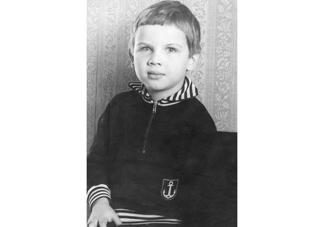 Паша Коноплев. Программист, 1973−2002