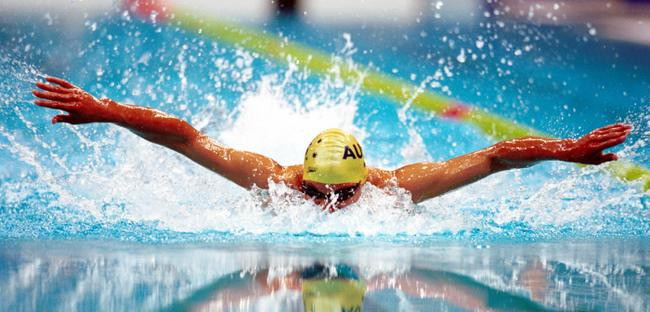4. Эргономичные купальники Speedo LZR Racer