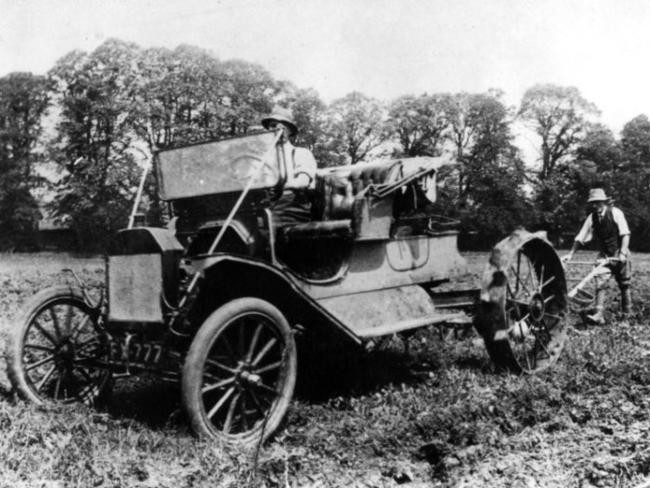 3. Ford Model T ценили за невероятную универсальность и практически «неубиваемость»