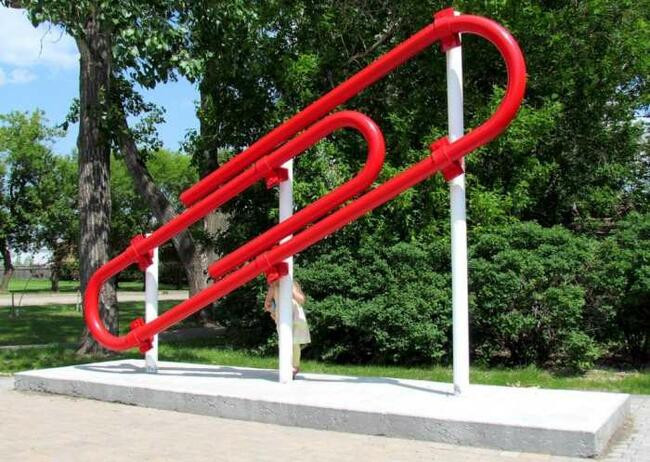2. Красная скрепка