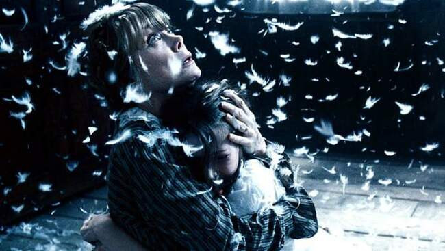 2. Призрак Красной реки (2005) – встречи девочек
