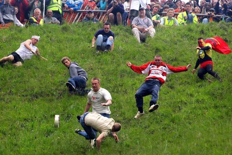 Cooper's Hill Cheese-Rolling, Великобритания