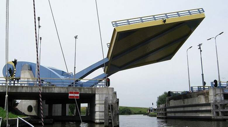 16. Мост Слухоффбруг (Slauerhoffbrug), Нидерланды