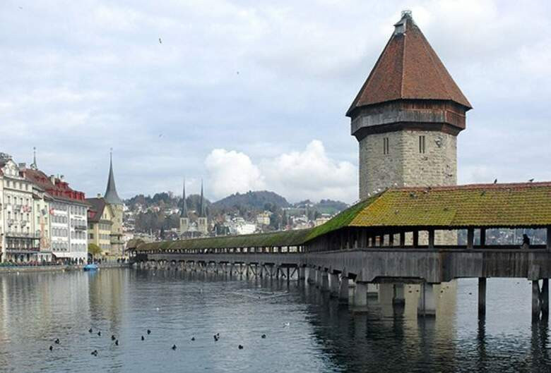 24. Мост Чапел-Бридж (Chapel Bridge), Швейцария