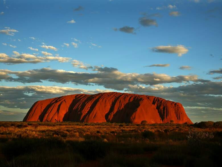 14. Улуру (Uluru) (Эрс-Рок), Австралия