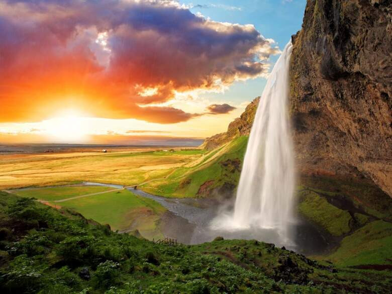 27. Селйяландсфосс (Seljalandsfoss), Исландия