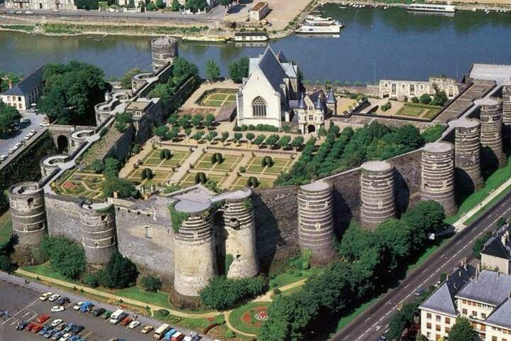 Замок Анже