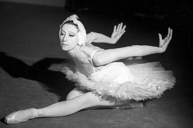 Майя Плисецкая, балерина, 1925−2015