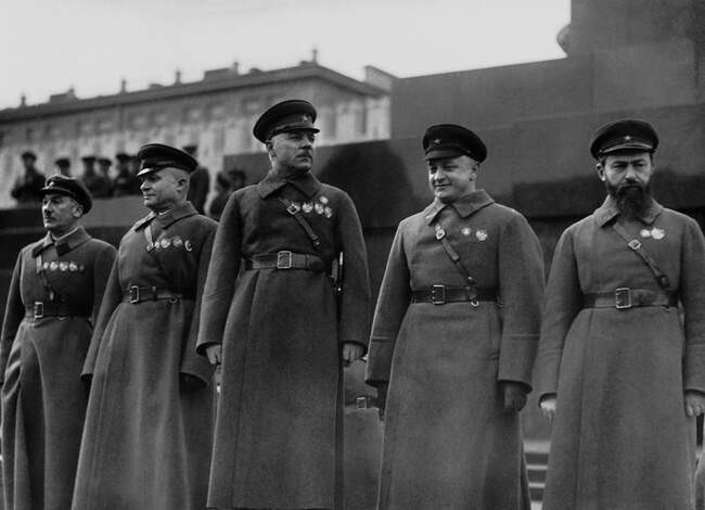 1. Перед 1937 годом в армии всё было хорошо