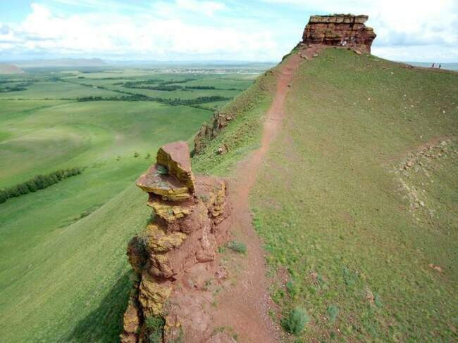 7. Горная гряда Сундуки (Хакасия)