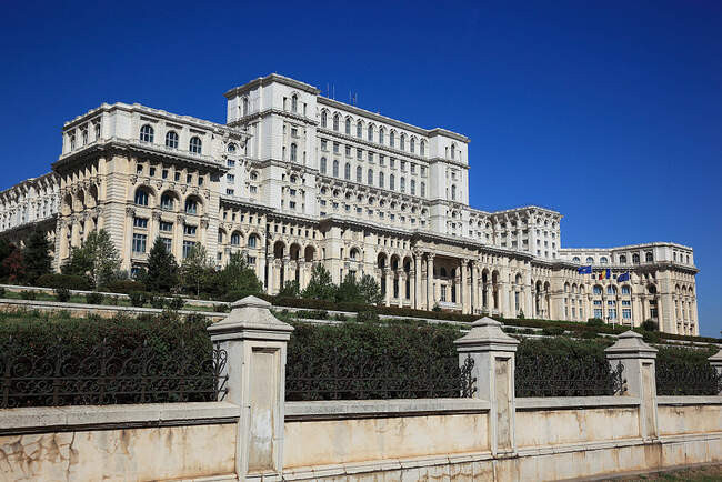 Дворец Парламента (Бухарест, Румыния)