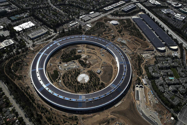 Штаб-квартира компании Apple (Купертино, Калифорния, США)
