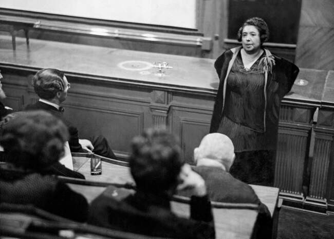 3. Лина Штерн, первая женщина-академик СССР
