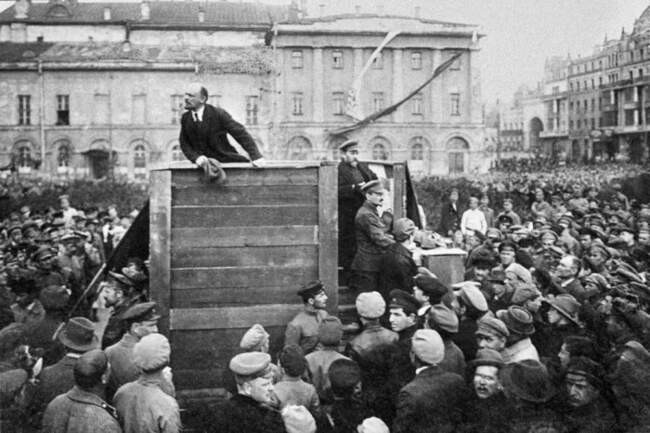 Почему матросы Кронштадта, чей гарнизон был надёжной опорой большевиков, выступили против страны Советов