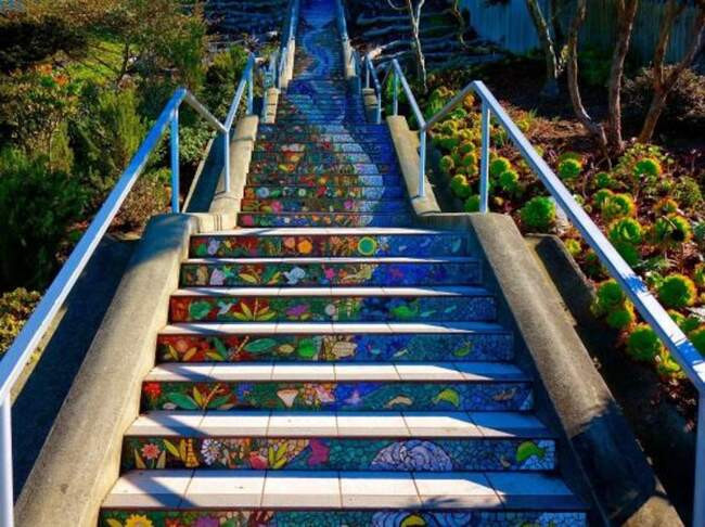 7. Tiled Steps (США)